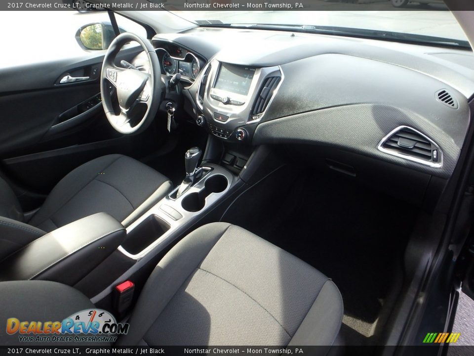 2017 Chevrolet Cruze LT Graphite Metallic / Jet Black Photo #16
