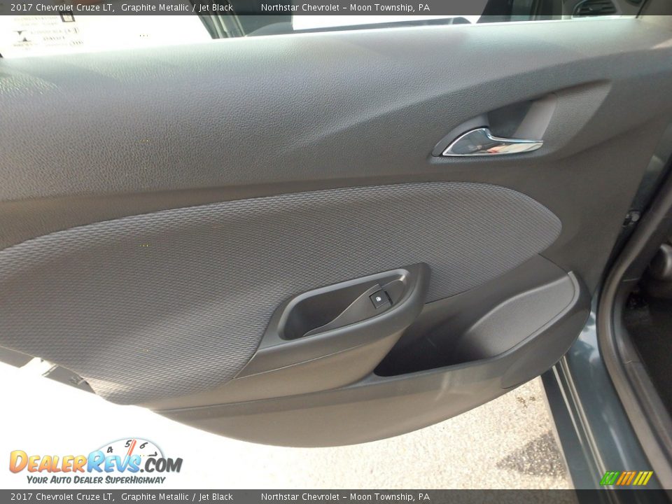 2017 Chevrolet Cruze LT Graphite Metallic / Jet Black Photo #23