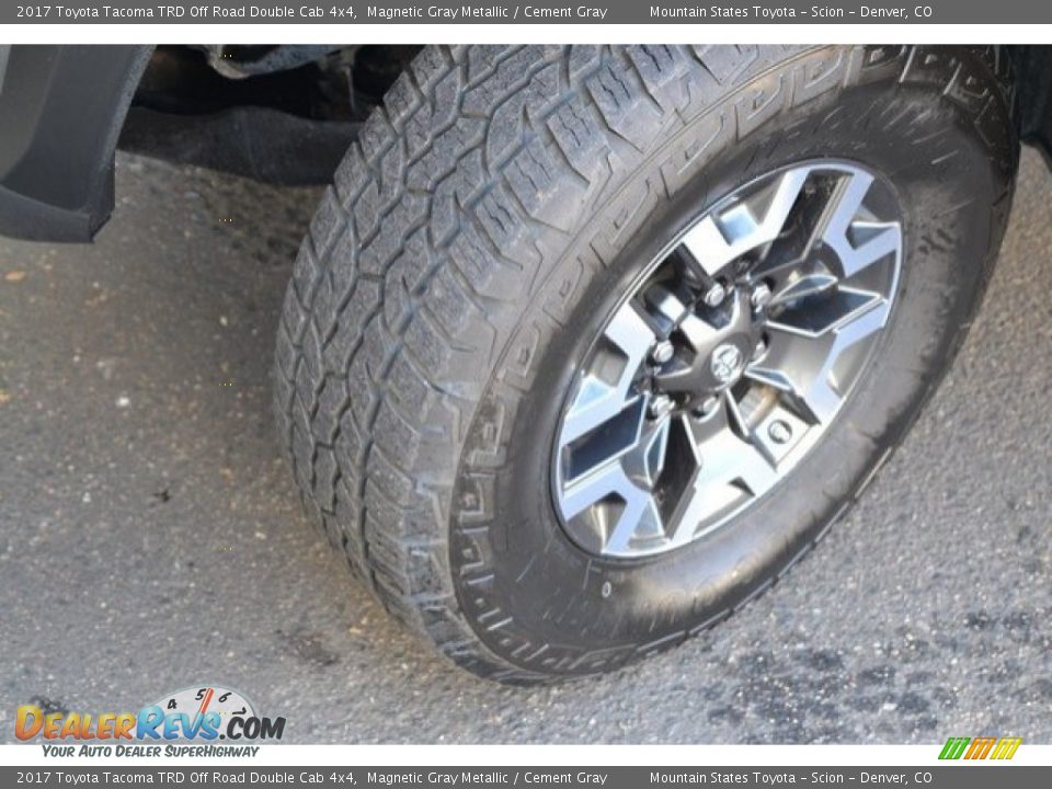 2017 Toyota Tacoma TRD Off Road Double Cab 4x4 Magnetic Gray Metallic / Cement Gray Photo #28