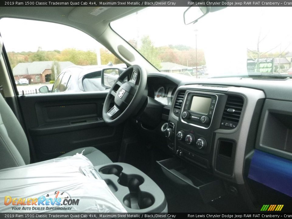 2019 Ram 1500 Classic Tradesman Quad Cab 4x4 Maximum Steel Metallic / Black/Diesel Gray Photo #10