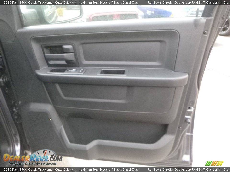2019 Ram 1500 Classic Tradesman Quad Cab 4x4 Maximum Steel Metallic / Black/Diesel Gray Photo #11
