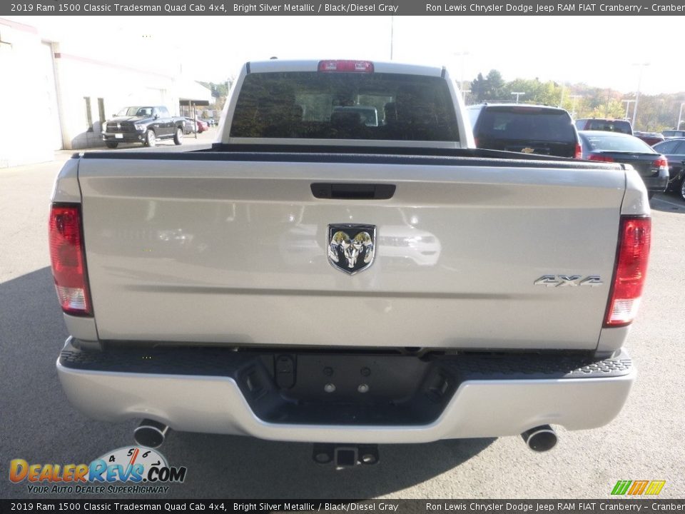2019 Ram 1500 Classic Tradesman Quad Cab 4x4 Bright Silver Metallic / Black/Diesel Gray Photo #4