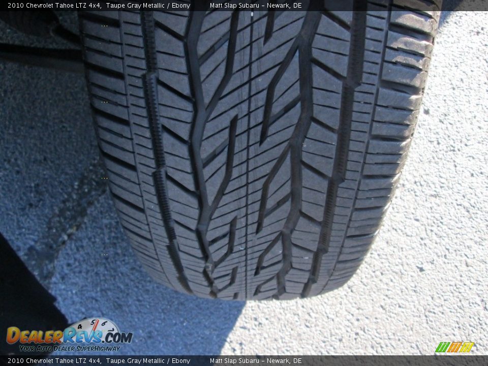 2010 Chevrolet Tahoe LTZ 4x4 Taupe Gray Metallic / Ebony Photo #24