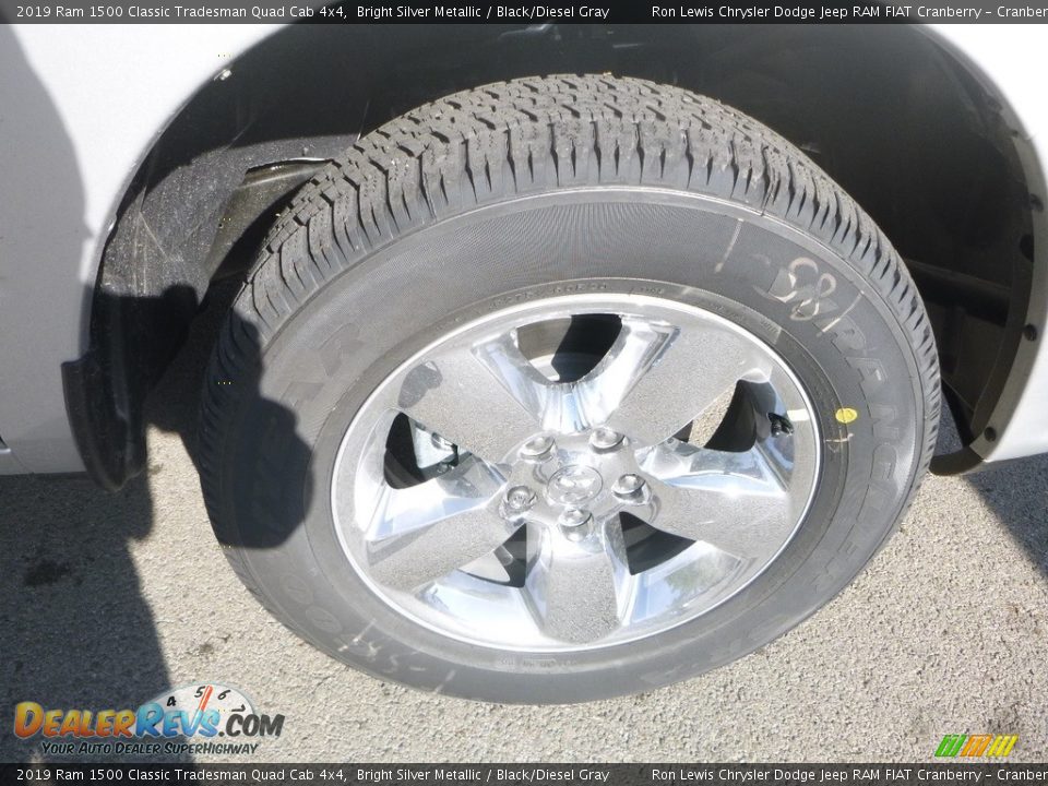 2019 Ram 1500 Classic Tradesman Quad Cab 4x4 Bright Silver Metallic / Black/Diesel Gray Photo #9