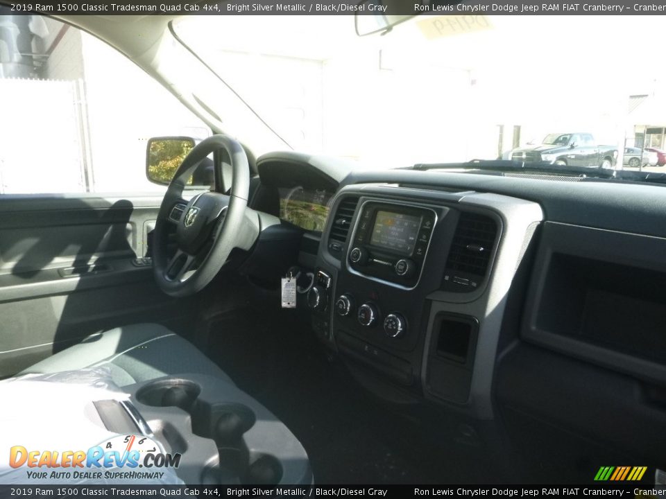 2019 Ram 1500 Classic Tradesman Quad Cab 4x4 Bright Silver Metallic / Black/Diesel Gray Photo #11