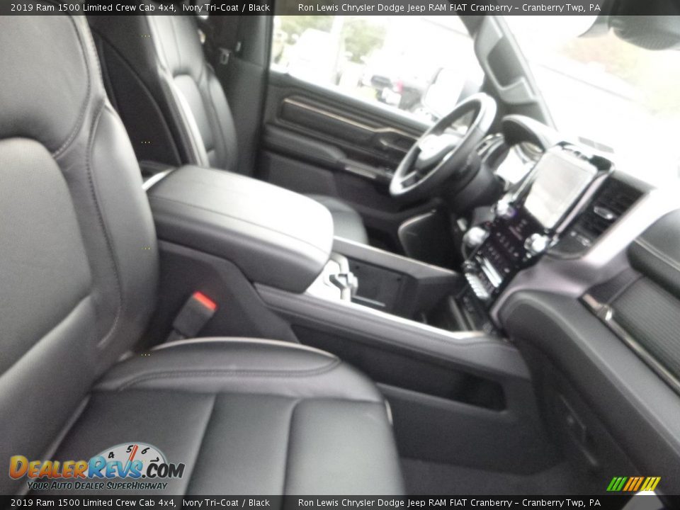 2019 Ram 1500 Limited Crew Cab 4x4 Ivory Tri–Coat / Black Photo #9