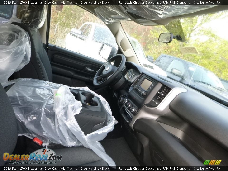 2019 Ram 1500 Tradesman Crew Cab 4x4 Maximum Steel Metallic / Black Photo #10
