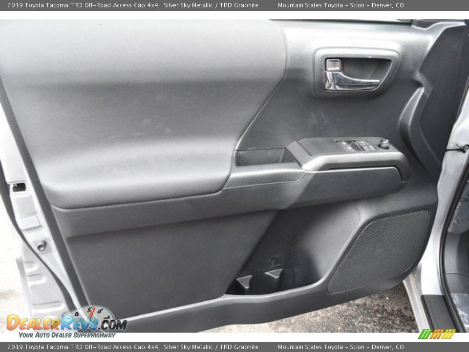Door Panel of 2019 Toyota Tacoma TRD Off-Road Access Cab 4x4 Photo #20