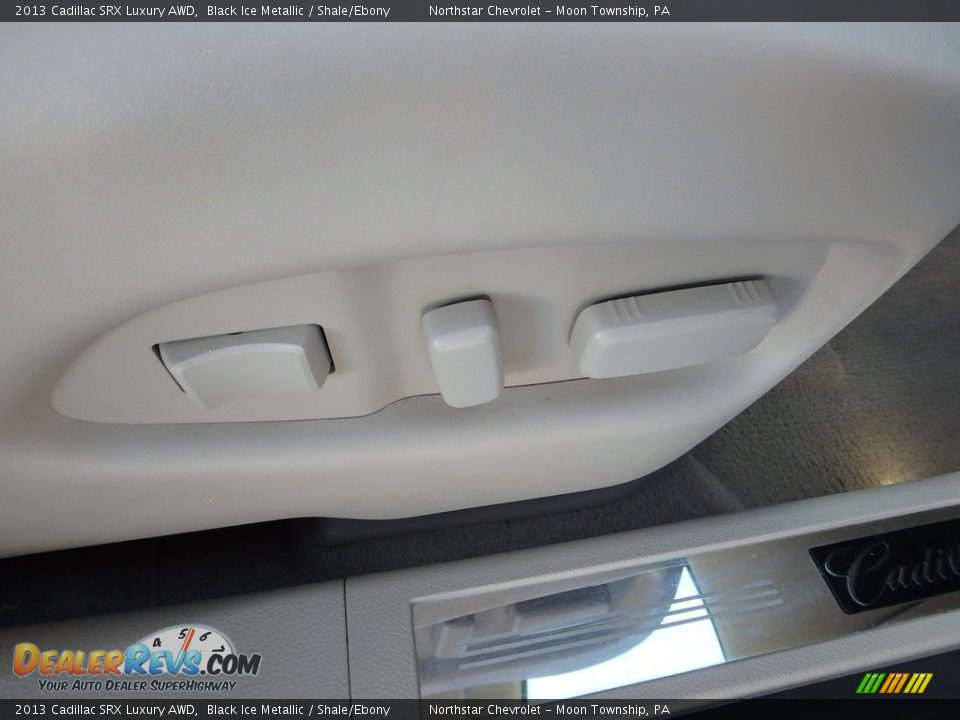 2013 Cadillac SRX Luxury AWD Black Ice Metallic / Shale/Ebony Photo #17
