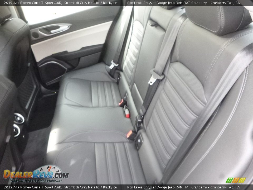 2019 Alfa Romeo Giulia Ti Sport AWD Stromboli Gray Metallic / Black/Ice Photo #18