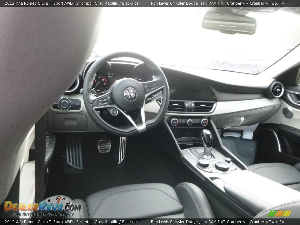 2019 Alfa Romeo Giulia Ti Sport AWD Stromboli Gray Metallic / Black/Ice Photo #19