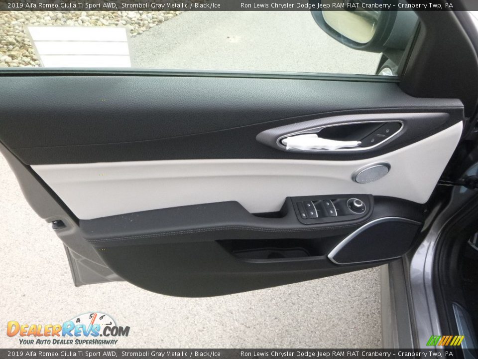 2019 Alfa Romeo Giulia Ti Sport AWD Stromboli Gray Metallic / Black/Ice Photo #21