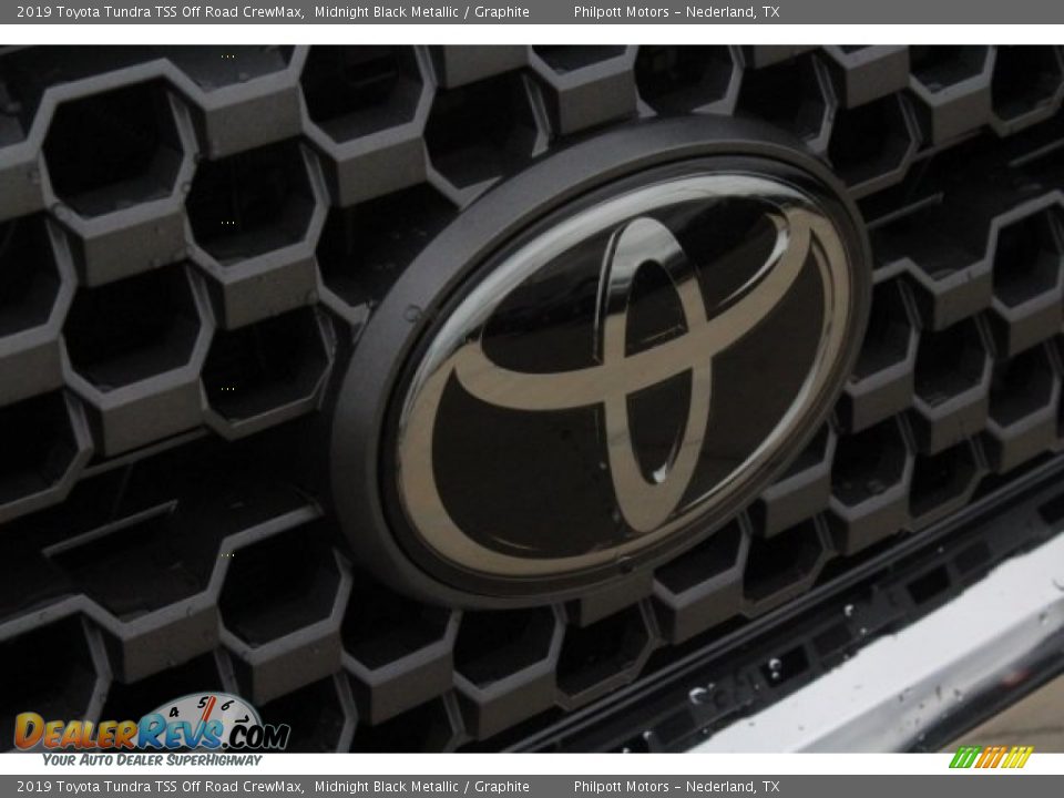 2019 Toyota Tundra TSS Off Road CrewMax Midnight Black Metallic / Graphite Photo #11
