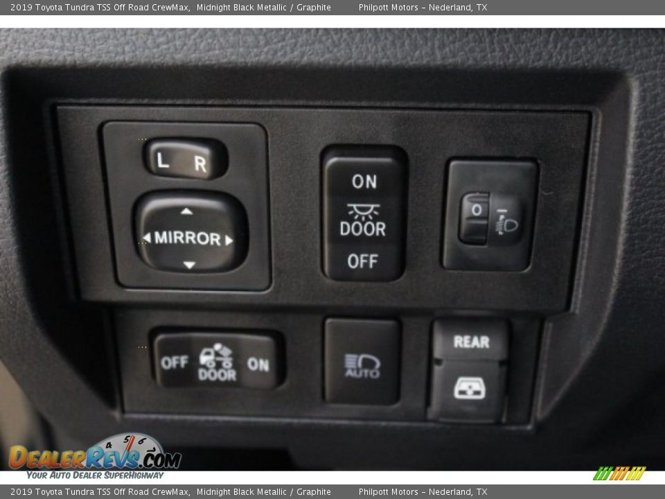 2019 Toyota Tundra TSS Off Road CrewMax Midnight Black Metallic / Graphite Photo #22