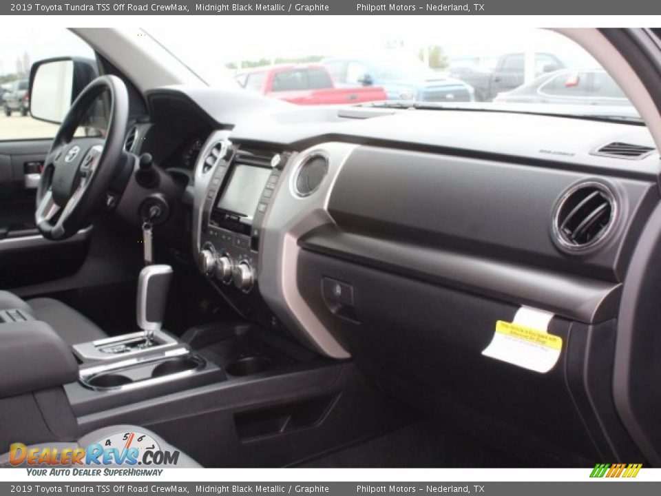 2019 Toyota Tundra TSS Off Road CrewMax Midnight Black Metallic / Graphite Photo #31