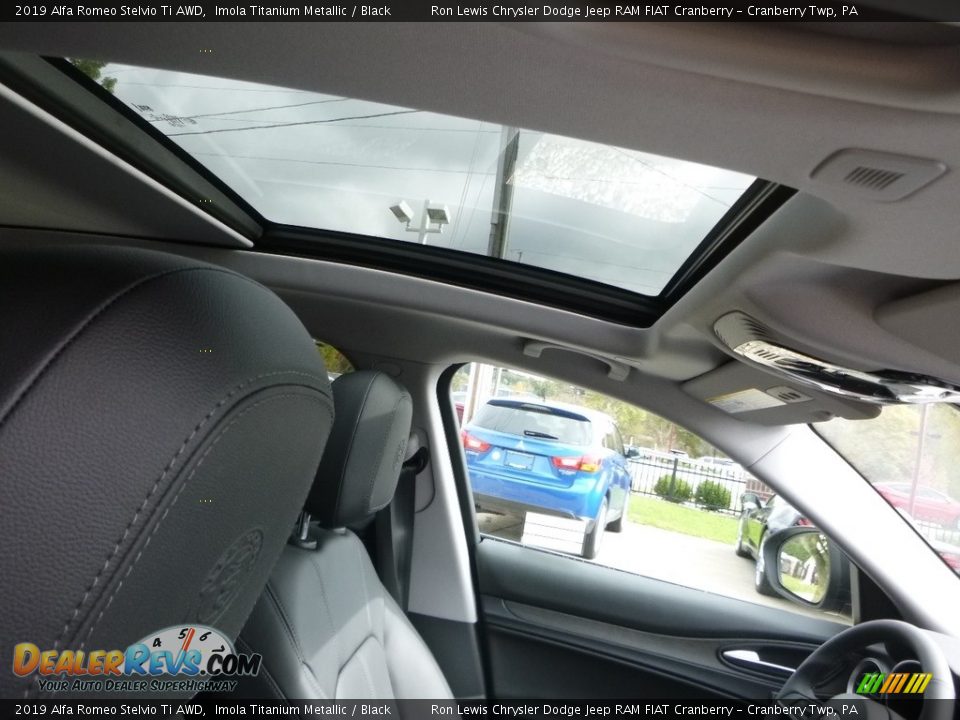 2019 Alfa Romeo Stelvio Ti AWD Imola Titanium Metallic / Black Photo #16