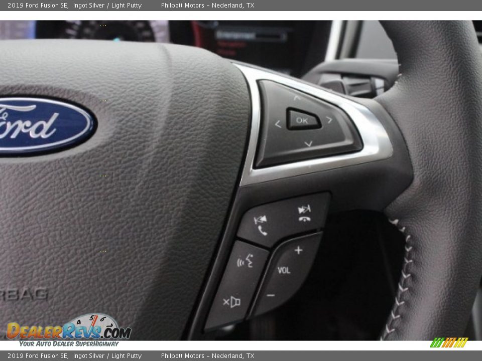 2019 Ford Fusion SE Steering Wheel Photo #22