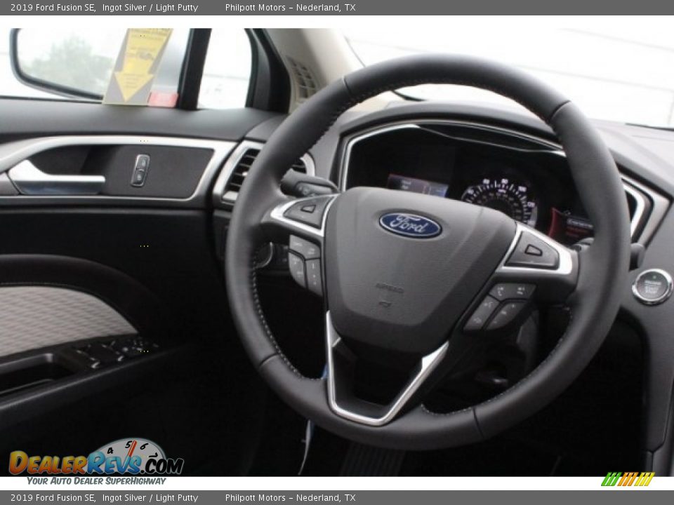 2019 Ford Fusion SE Steering Wheel Photo #28