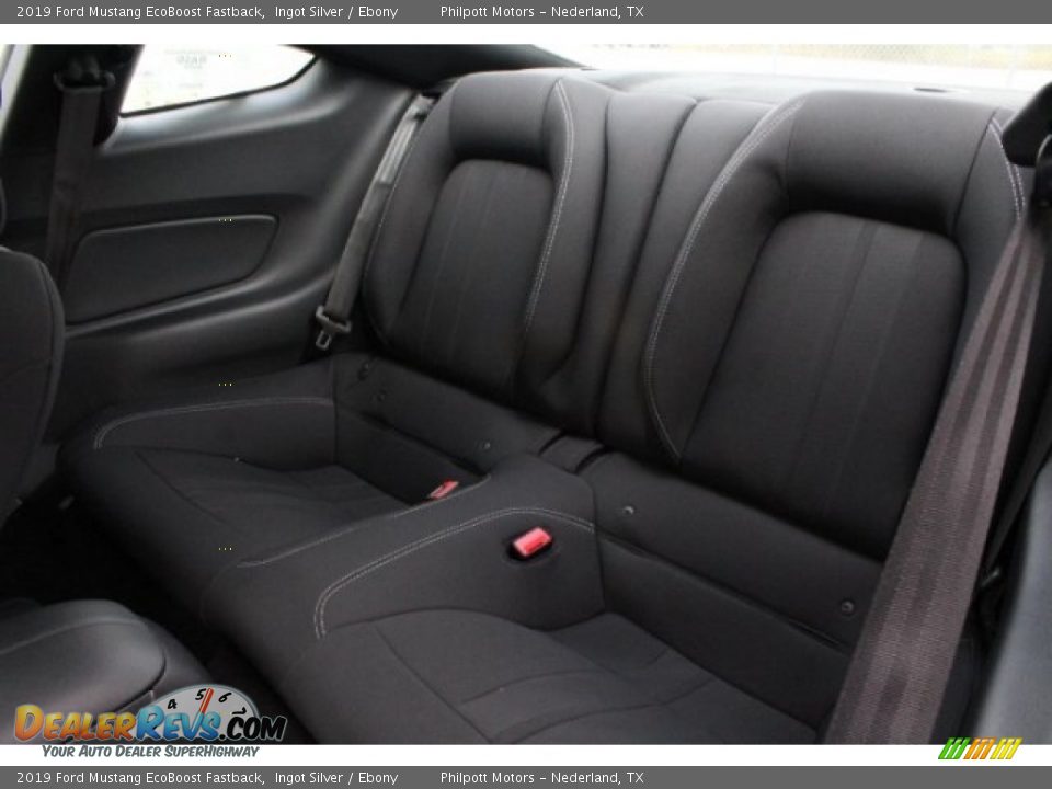 2019 Ford Mustang EcoBoost Fastback Ingot Silver / Ebony Photo #16