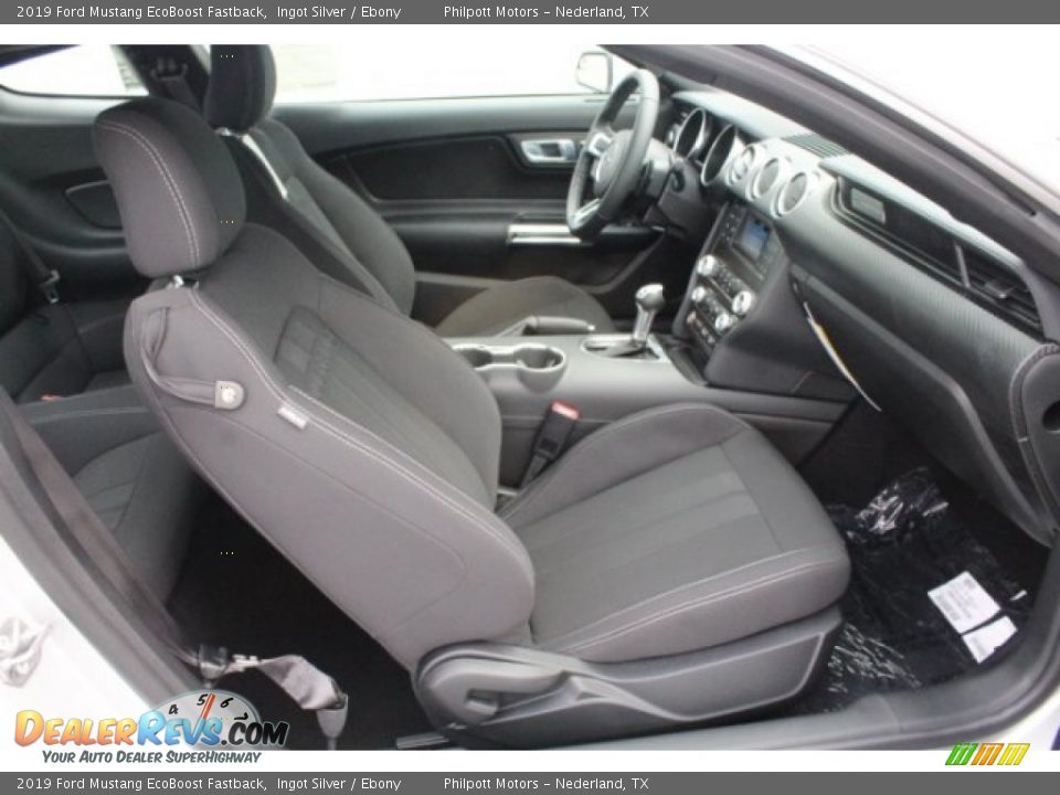 2019 Ford Mustang EcoBoost Fastback Ingot Silver / Ebony Photo #28
