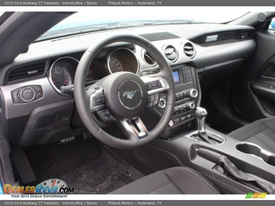 Dashboard of 2019 Ford Mustang GT Fastback Photo #14