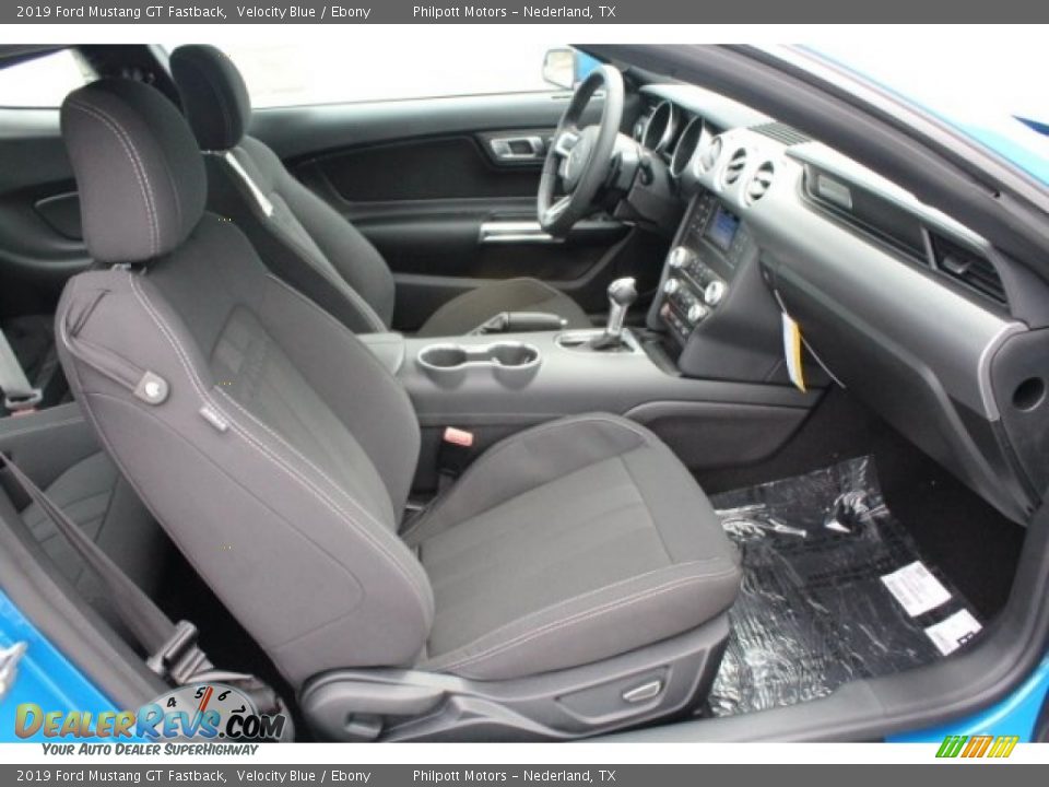 Front Seat of 2019 Ford Mustang GT Fastback Photo #28