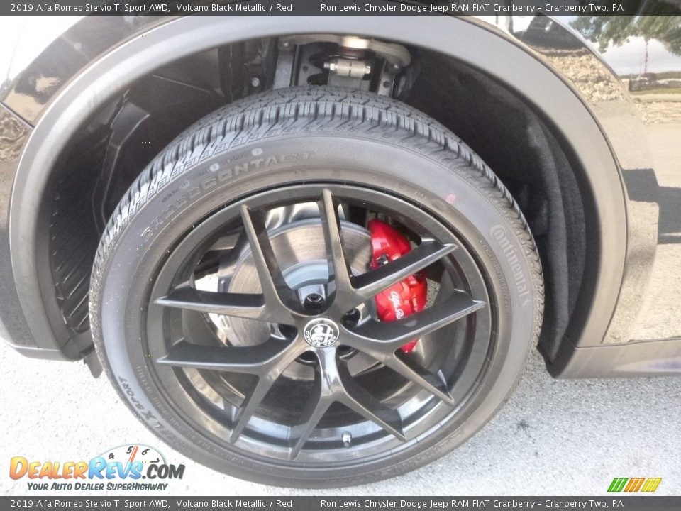2019 Alfa Romeo Stelvio Ti Sport AWD Volcano Black Metallic / Red Photo #3