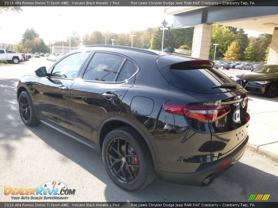 2019 Alfa Romeo Stelvio Ti Sport AWD Volcano Black Metallic / Red Photo #5