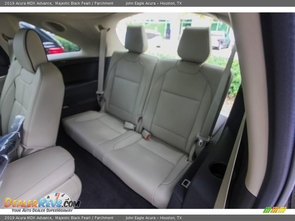 Rear Seat of 2019 Acura MDX Advance Photo #22