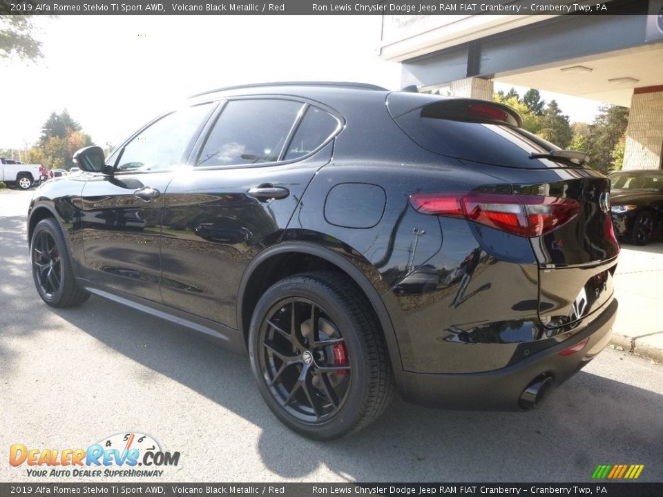 2019 Alfa Romeo Stelvio Ti Sport AWD Volcano Black Metallic / Red Photo #6