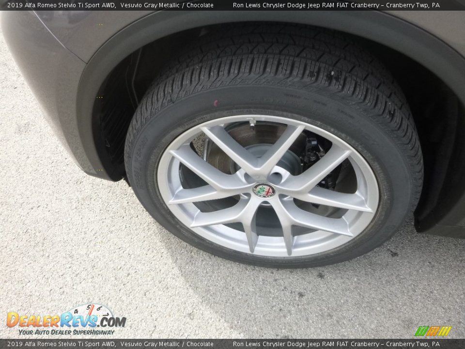 2019 Alfa Romeo Stelvio Ti Sport AWD Vesuvio Gray Metallic / Chocolate Photo #3