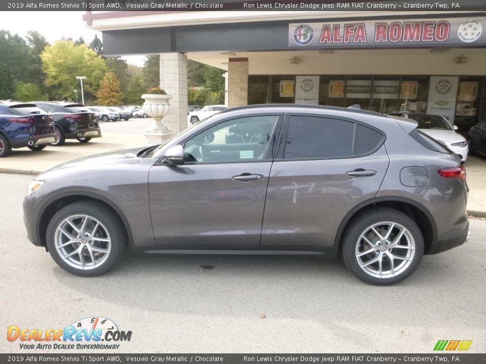 2019 Alfa Romeo Stelvio Ti Sport AWD Vesuvio Gray Metallic / Chocolate Photo #4
