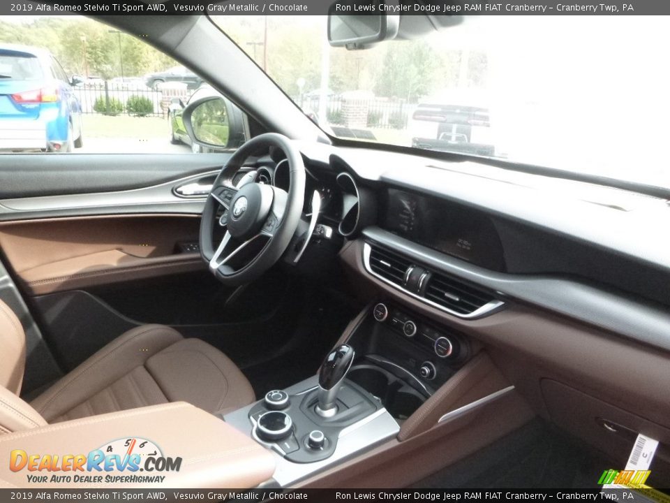 2019 Alfa Romeo Stelvio Ti Sport AWD Vesuvio Gray Metallic / Chocolate Photo #16