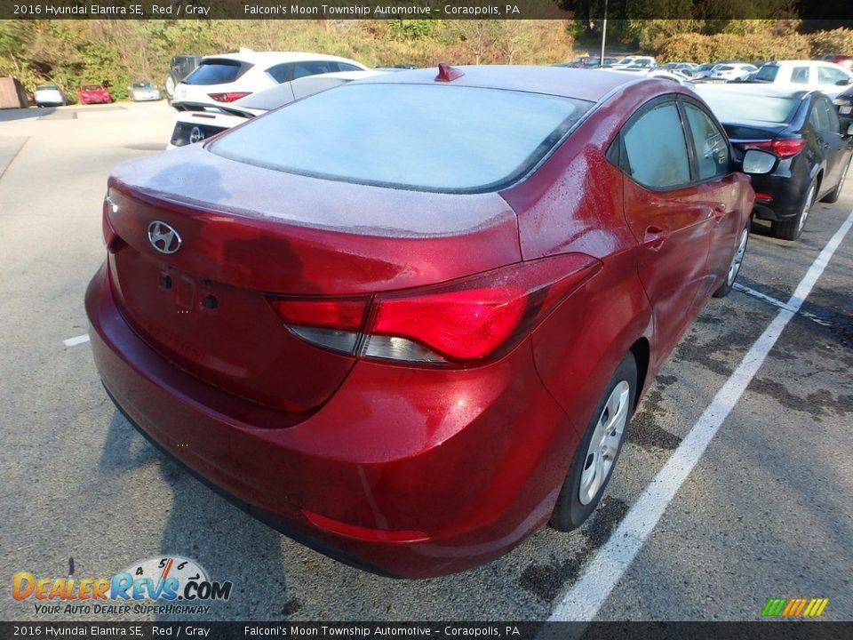 2016 Hyundai Elantra SE Red / Gray Photo #4