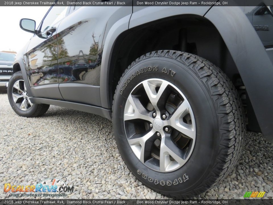 2018 Jeep Cherokee Trailhawk 4x4 Diamond Black Crystal Pearl / Black Photo #11