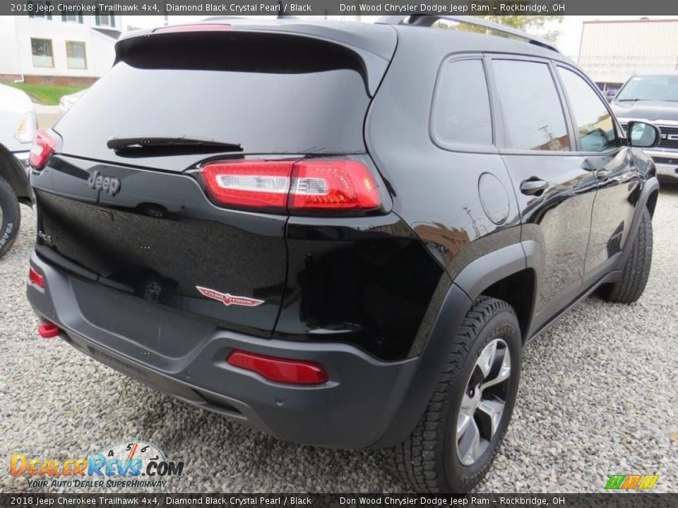 2018 Jeep Cherokee Trailhawk 4x4 Diamond Black Crystal Pearl / Black Photo #16