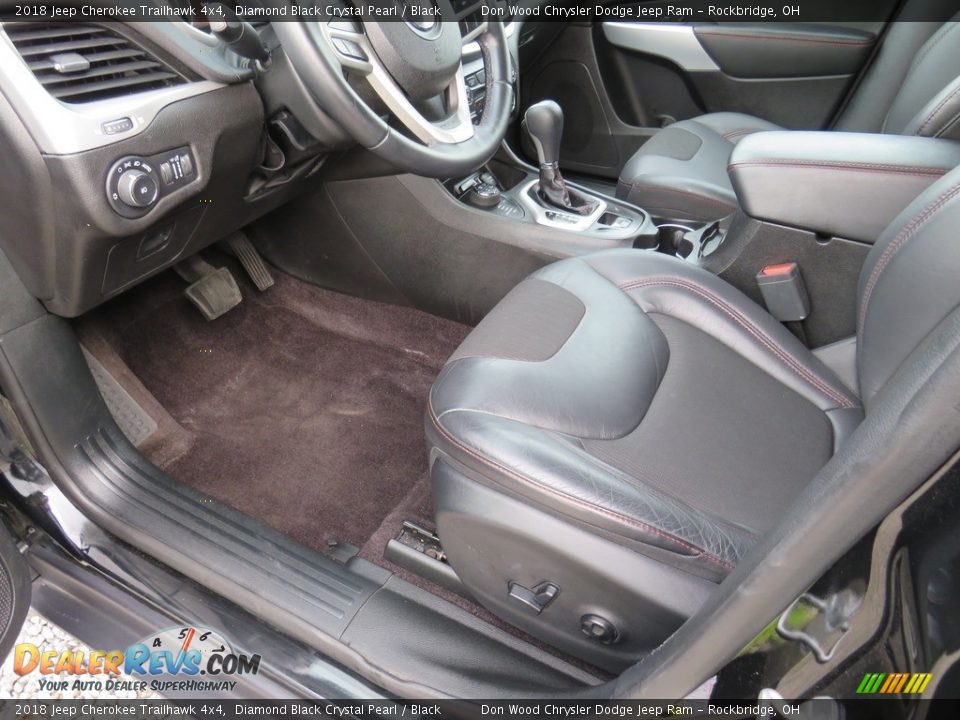 2018 Jeep Cherokee Trailhawk 4x4 Diamond Black Crystal Pearl / Black Photo #19