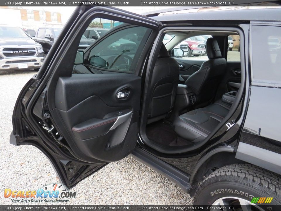 2018 Jeep Cherokee Trailhawk 4x4 Diamond Black Crystal Pearl / Black Photo #22