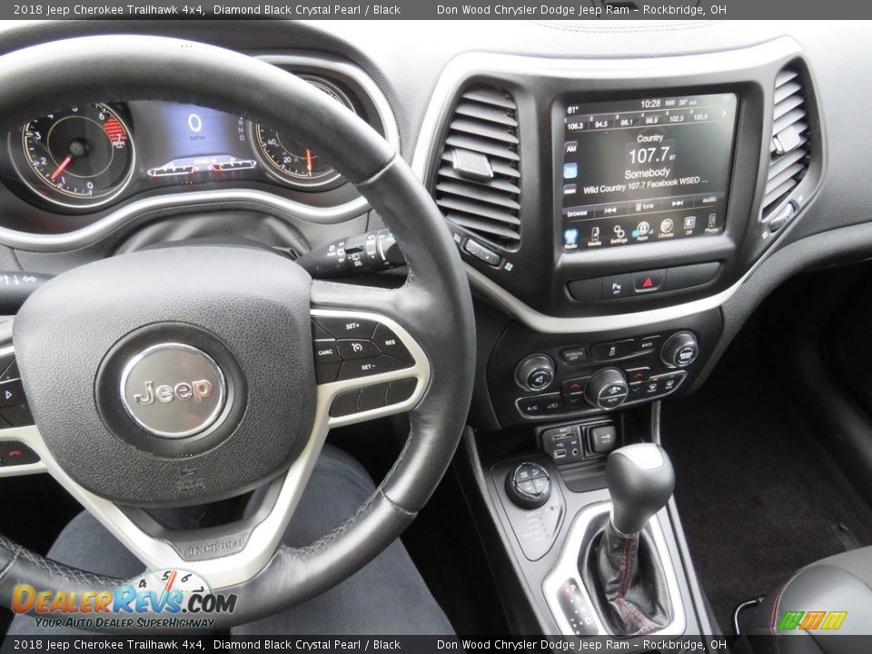 2018 Jeep Cherokee Trailhawk 4x4 Diamond Black Crystal Pearl / Black Photo #31