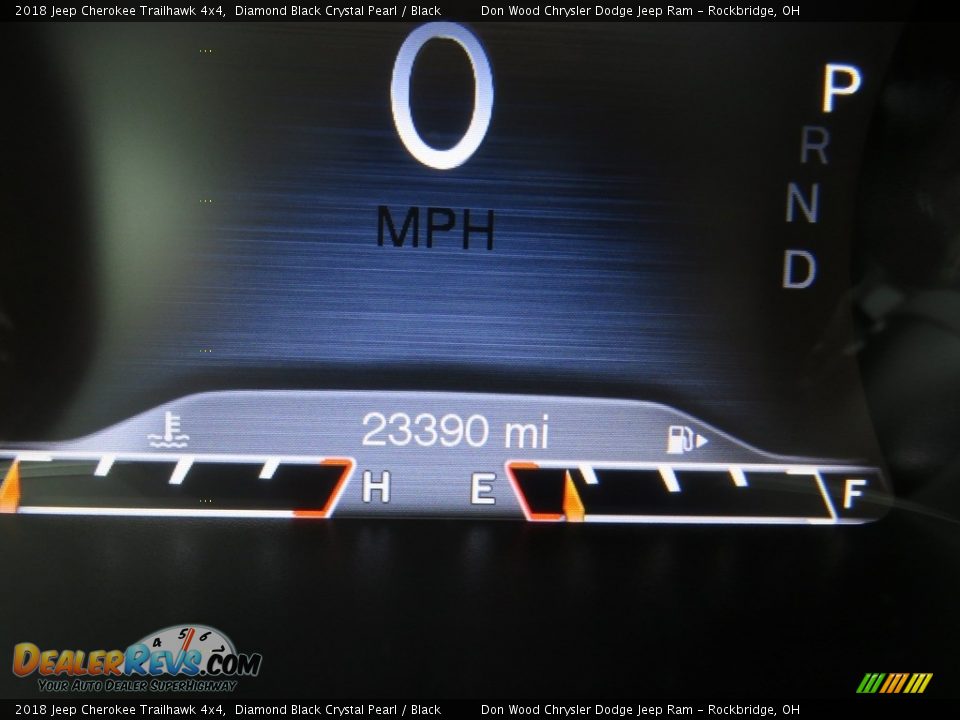 2018 Jeep Cherokee Trailhawk 4x4 Diamond Black Crystal Pearl / Black Photo #34