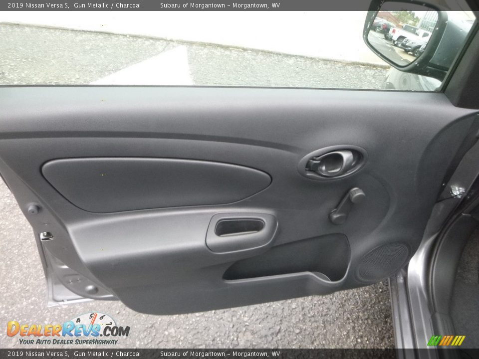 Door Panel of 2019 Nissan Versa S Photo #13