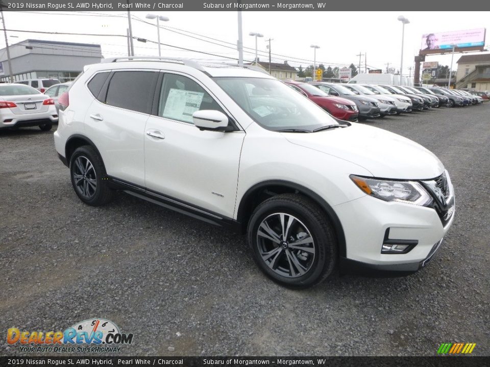 Front 3/4 View of 2019 Nissan Rogue SL AWD Hybrid Photo #1