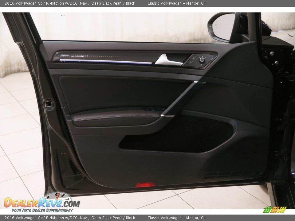 2016 Volkswagen Golf R 4Motion w/DCC. Nav. Deep Black Pearl / Black Photo #4