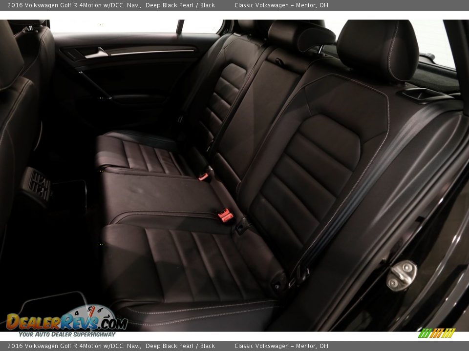 2016 Volkswagen Golf R 4Motion w/DCC. Nav. Deep Black Pearl / Black Photo #19