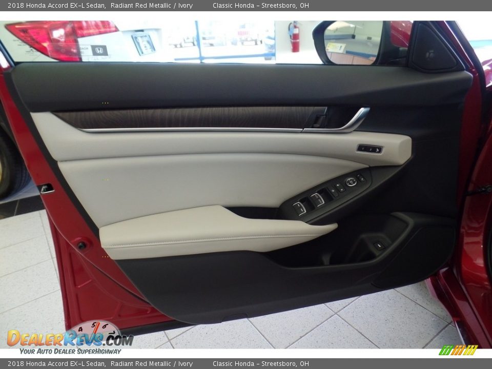 2018 Honda Accord EX-L Sedan Radiant Red Metallic / Ivory Photo #9