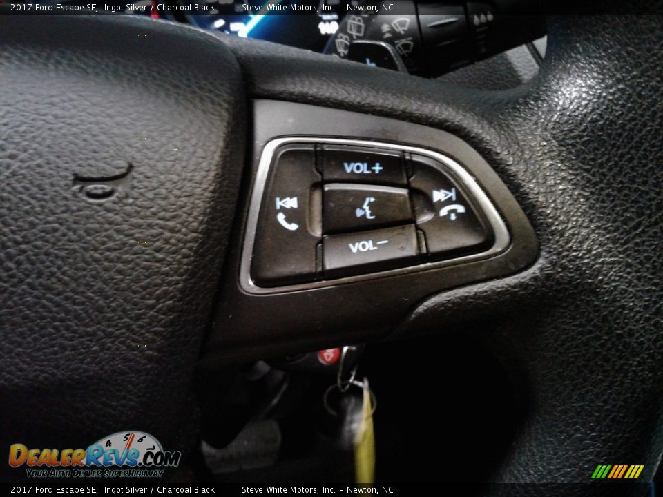 2017 Ford Escape SE Ingot Silver / Charcoal Black Photo #16