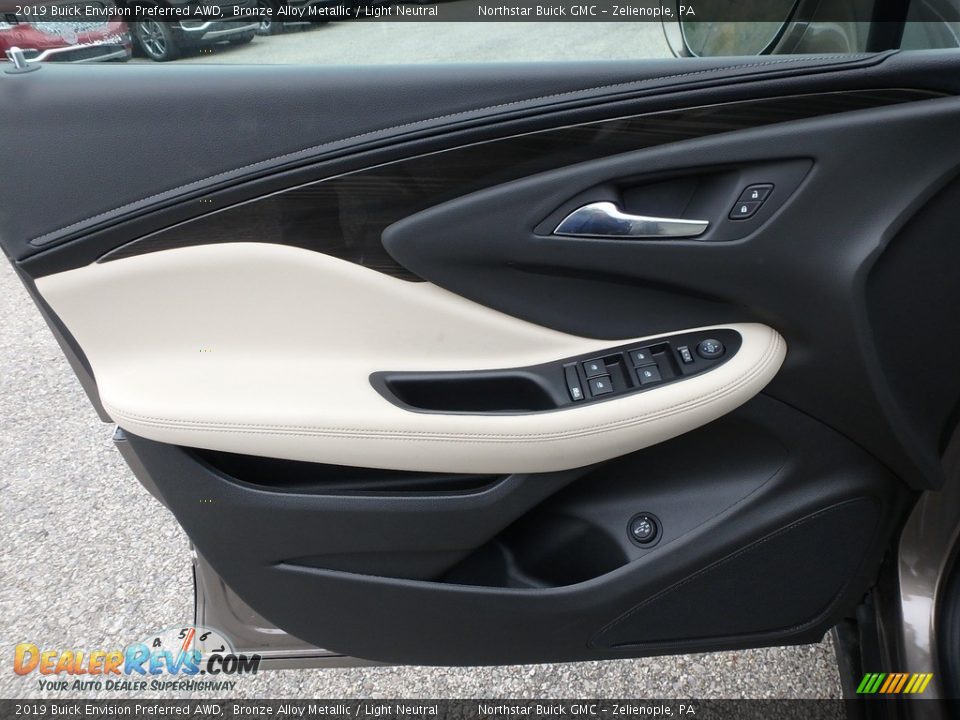 Door Panel of 2019 Buick Envision Preferred AWD Photo #14