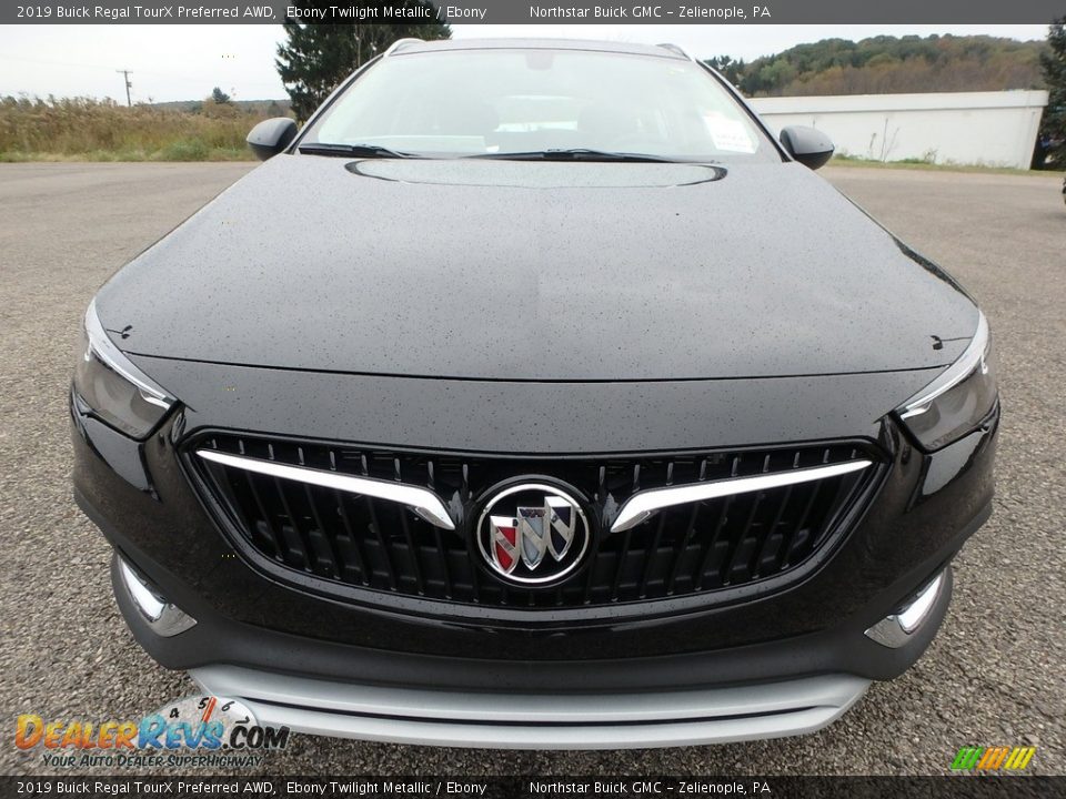 2019 Buick Regal TourX Preferred AWD Ebony Twilight Metallic / Ebony Photo #2
