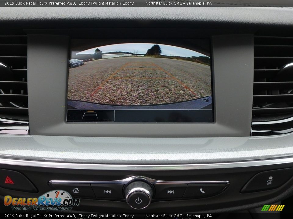 Controls of 2019 Buick Regal TourX Preferred AWD Photo #20