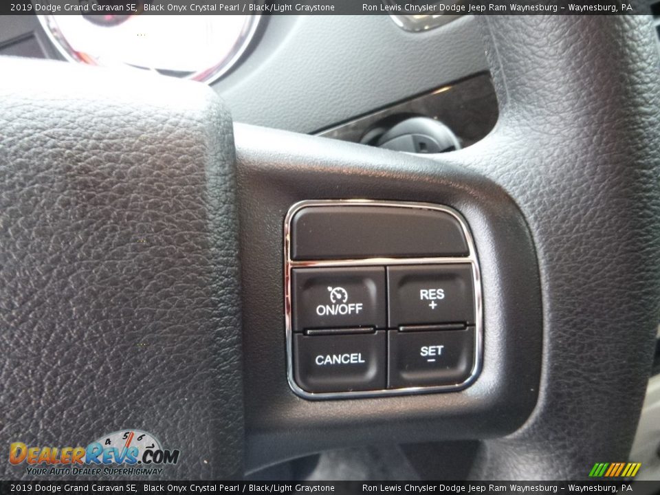 2019 Dodge Grand Caravan SE Black Onyx Crystal Pearl / Black/Light Graystone Photo #18